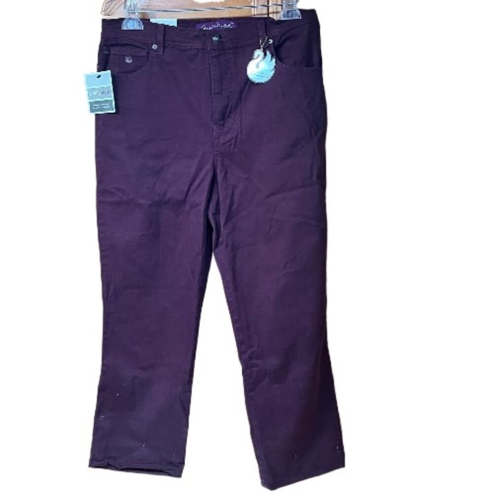 14 p Gloria Vanderbilt Burgundy pants